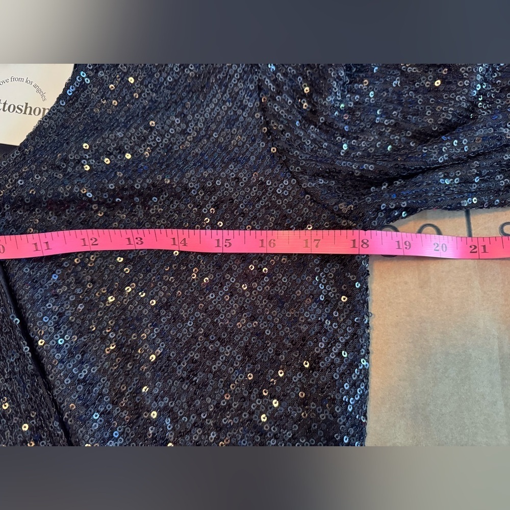 Mittoshop: Out on the Town Black Sequined CrossoverTop with privacy snap - Picture 9 of 9